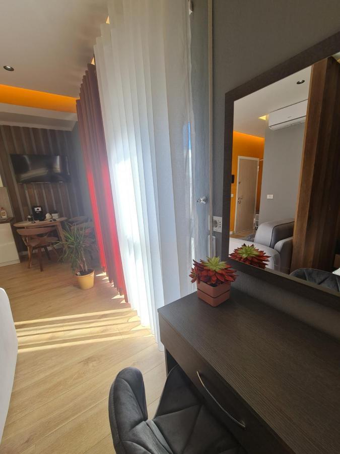 Apartment Sunny - Blloku Tirana, Near *